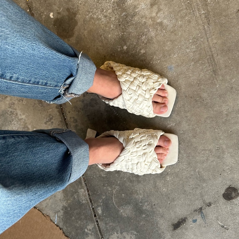 Steve Madden white Marina Braided Square-Toe open toe sandal Slides wome… - Picture 2 of 5
